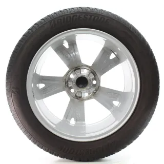Skoda Octavia IV NX Winterräder Lyra Bridgestone 205/55R17 95V DOT23 5E3601025AC - Bild 5