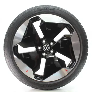 VW ID.3 E11 GTX Winterräder Sanya Schwarz Bridgestone 215/45R20 DOT25 10A601025T - Bild 2