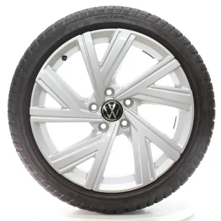 VW Golf 8 VIII GTI R CD1 Winterräder Bergamo Pirelli 225/40R18 DOT25 5H0601025AB - Bild 4