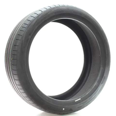 Background image for Sommerreifen Bridgestone * XL B-Silent Enliten 255/40R21 102Y DOT26 NEU
