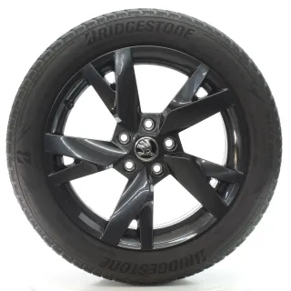 Skoda Octavia IV NX Winterräder Lyra Bridgestone 205/55R17 DOT24 5E3601025AE - Bild 1