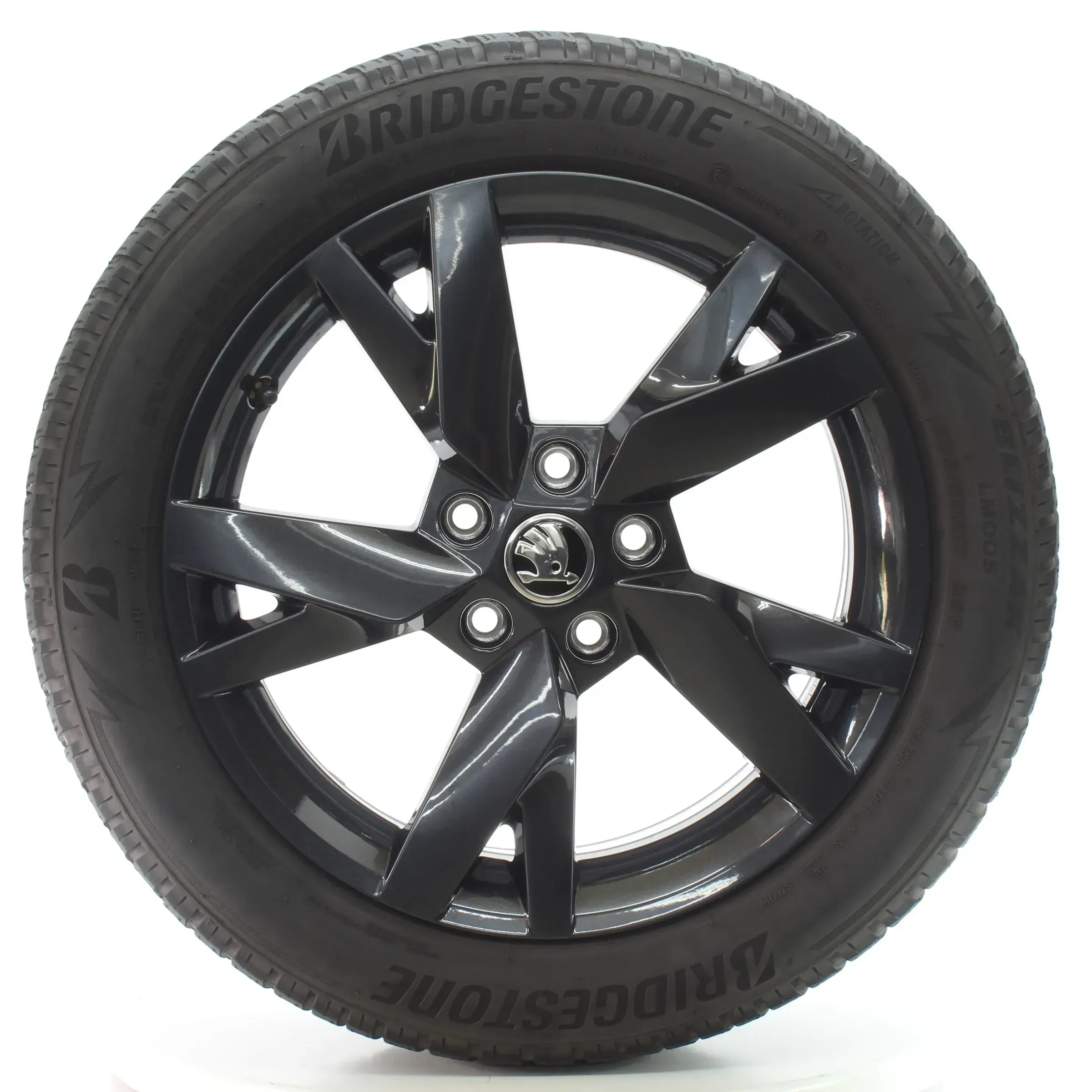Skoda Octavia IV NX Winterräder Lyra Bridgestone 205/55R17 DOT24 5E3601025AE - Bild 1