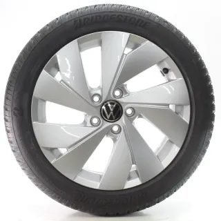 VW Golf 8 VIII GTI Winterräder Belmont Bridgestone 205/50R17 DOT25 5H0601025B - Bild 4