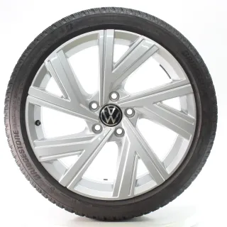 VW Golf 8 VIII GTI GTD R Winterräder Bergamo 225/40R18 92V DOT23 5H060102AB - Bild 3
