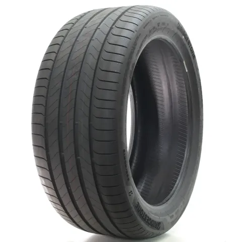 Background image for Sommerreifen Bridgestone Turanza 6 * Enliten XL 255/40 R19 100Y DOT25 DEMO 1Stk