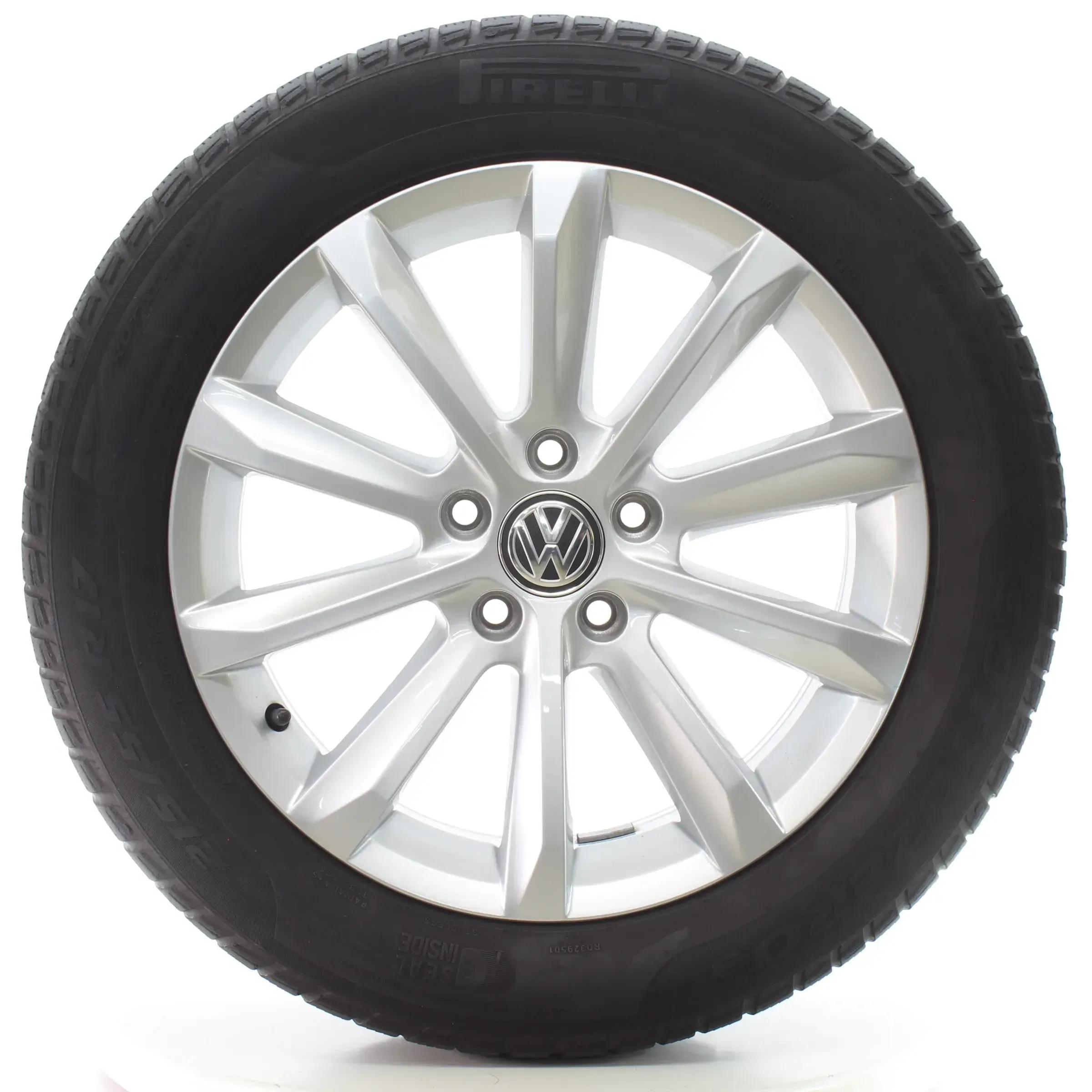 VW Passat 3G B8 Winterräder Helsinki Pirelli 215/55R17 94H 3G0601025C - Bild 1
