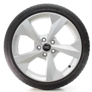 Audi A3 S3 8Y Winterräder 5-Speichen Bridgestone 225/40R18 92V 8Y0601025CP - Bild 1