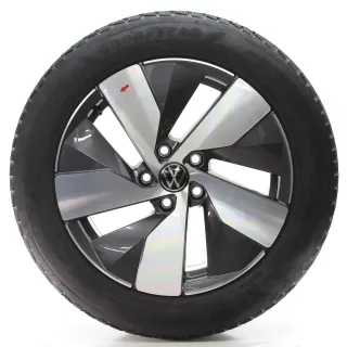 VW Passat B9 Variant CJ5 Winterräder Bologna Goodyear 215/55R17 DOT25 3J0601025K - Bild 2