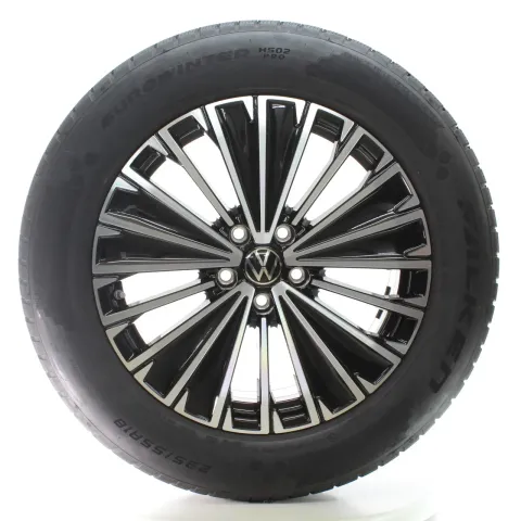 Background image for VW Tiguan CT1 Winterräder Napoli Schwarz Glanz Falken 235/55R18 DOT24 571601025K