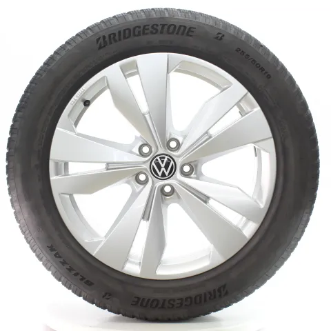 Background image for VW ID.4 E21 ID.5 E39 Winterrad Loen Bridgestone 255/50R19 107W DOT25 11A071499