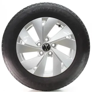 VW Passat B9 Variant CJ5 Winterräder Belmont Goodyear 215/60R16 DOT24 3J0601025 - Bild 1
