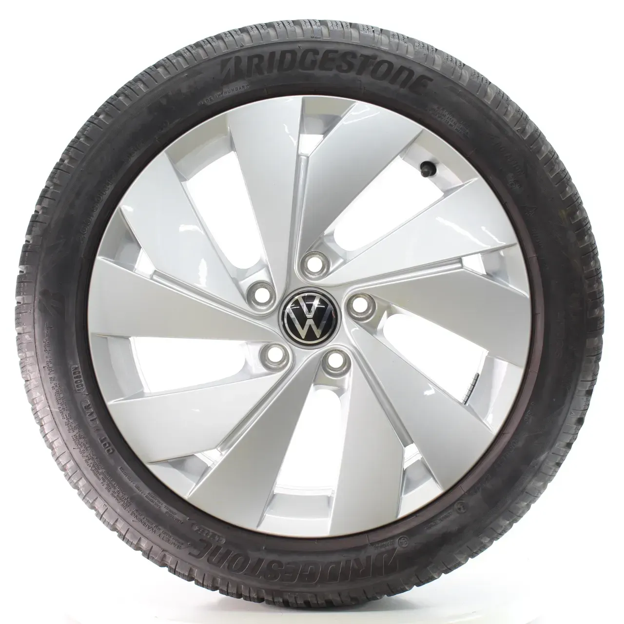 VW Golf 8 VIII CD1 Winterräder Belmont Bridgestone 205/50R17 DOT24 5H0601025B - Bild 1