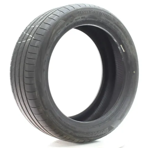 Background image for Sommerreifen Bridgestone Turanza 6 * MO XL Enliten 245/45 R19 102Y DOT25 DEMO