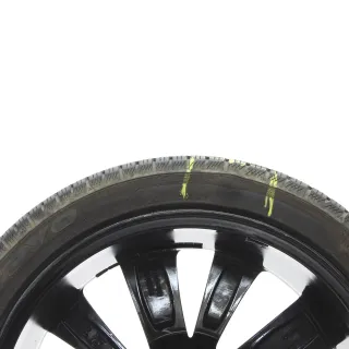 Skoda Superb III 3V Winterräder Supernova Schwarz Glanz 235/40R19 3V0601025S - Bild 2
