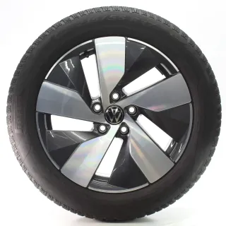 VW Passat B9 Variant CJ5 Winterräder Bologna Pirelli 215/55R17 DOT25 3J0601025B - Bild 1