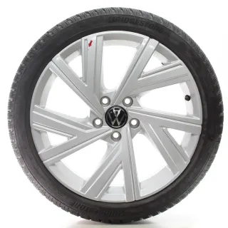 VW Golf 8 VIII CD1 CG5 Winterräder Bergamo Bridgestone 225/40R18 5H0601025AB - Bild 2