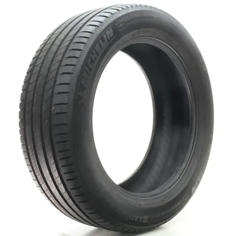 Background image for Sommerreifen Michelin Latitude Sport 3 AO 235/55R19 101W DOT21 1Stk