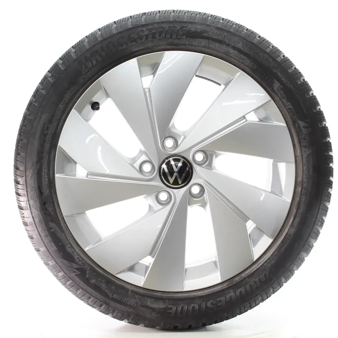 VW Golf 8 VIII CD1 Winterräder Belmont Bridgestone 205/50R17 DOT25 5H0601025B - Bild 1