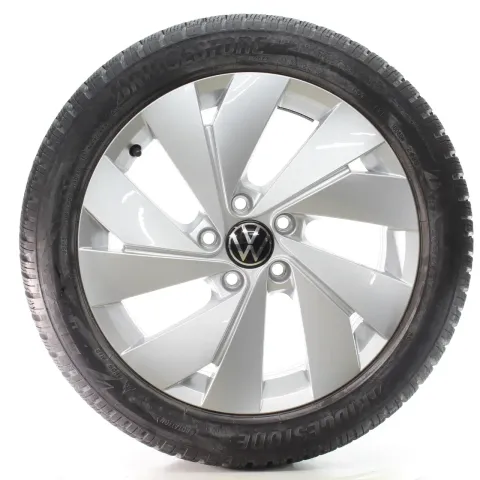 Background image for VW Golf 8 VIII CD1 Winterräder Belmont Bridgestone 205/50R17 DOT25 5H0601025B