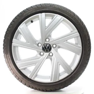 VW Golf 8 VIII GTI R CD1 Winterräder Bergamo Pirelli 225/40R18 DOT25 5H0601025AB - Bild 4