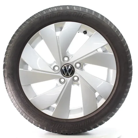 Background image for VW Golf 8 VIII CD1 CG5 Winterräder Belmont 205/50R17 93H DOT25 5H0601025B