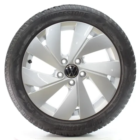 Background image for VW Golf 8 VIII CD1 Winterräder Belmont Bridgestone 205/50R17 DOT25 5H0601025B