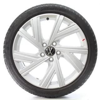 VW Golf VIII CD1 Winterräder Bergamo Bridgestone 225/40R18 DOT25 5H0601025AE - Bild 2