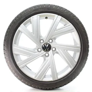 VW Golf 8 VIII CD GTI R Winterräder Bergamo Pirelli 225/40R18 DOT25 5H0601025AB - Bild 2