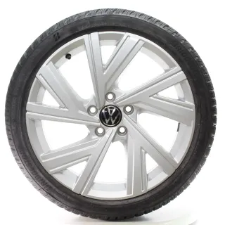 VW Golf 8 VIII CD1 Winterräder Bergamo Bridgestone 225/40R18 DOT24 5H0601025AB - Bild 3