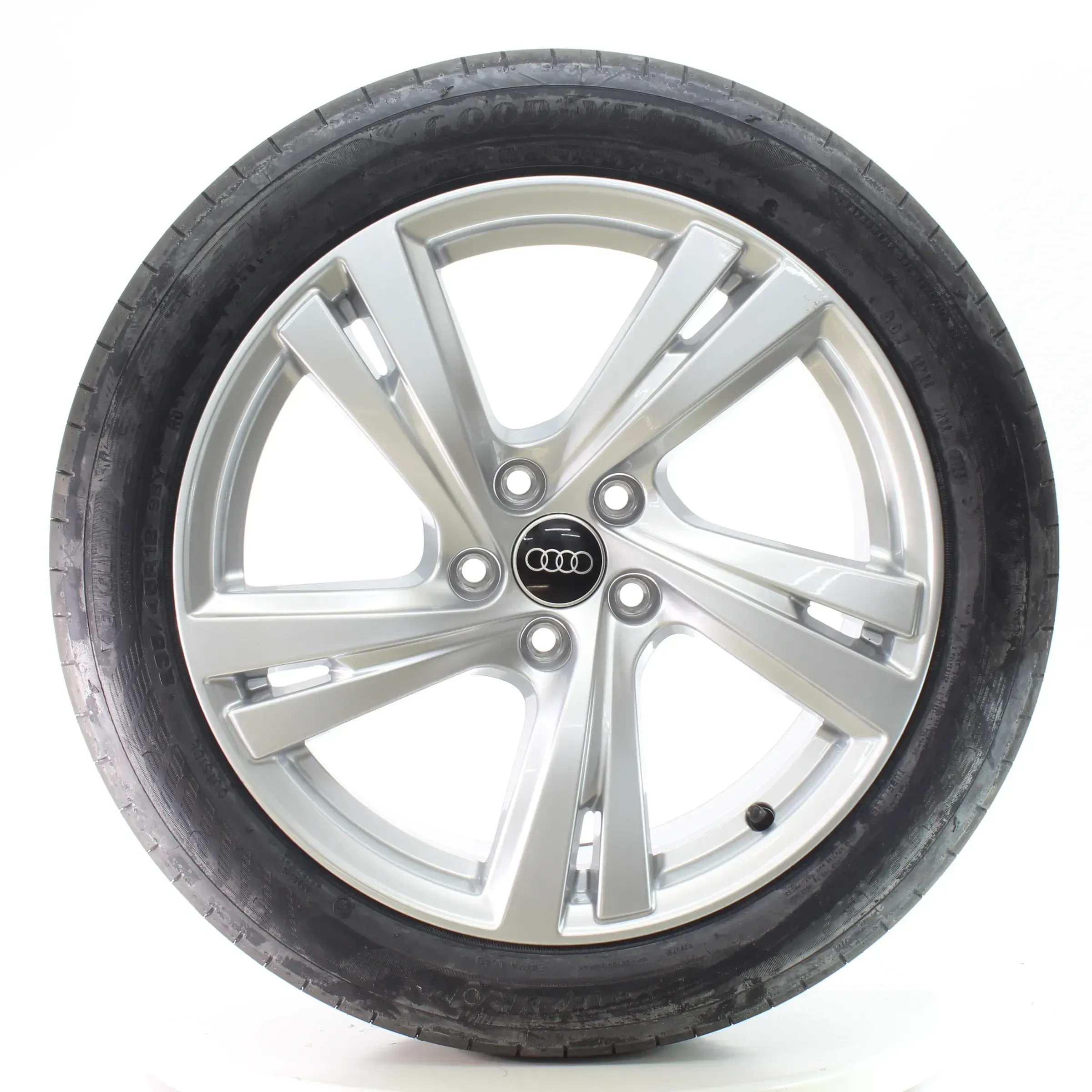 Audi A5 S5 B10 Sommerräder 5-Doppelspeichen Goodyear 235/45R18 DOT25 8B3601025C - Bild 1