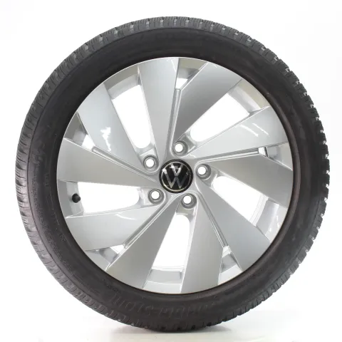 Background image for VW Golf 8 VIII GTI Winterräder Belmont Bridgestone 205/50R17 DOT25 5H0601025B
