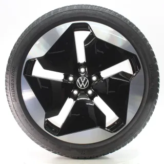 VW ID.3 E11 GTX Winterräder Sanya Schwarz Bridgestone 215/45R20 DOT25 10A601025T - Bild 2