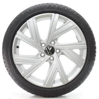 VW Golf 8 VIII GTD GTI R Winterräder Bergamo Pirelli 225/40R18 DOT25 5H0601025AB - Bild 1