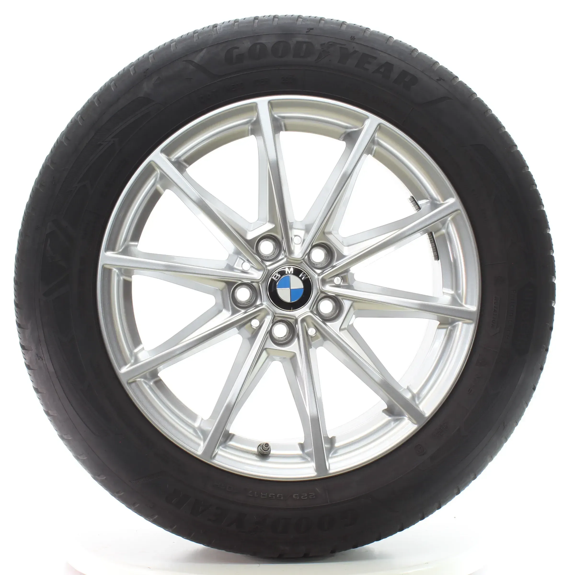 BMW 4er i4 G26 Winterräder V-Speiche 851 Goodyear 225/55R17 101H 6896762 - Bild 1