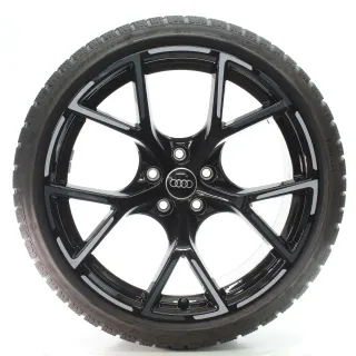 Audi RS3 8Y Winterräder 5-Y-Speiche Pirelli 245/35-265/30R19 8Y0601025BQ/BP - Bild 2
