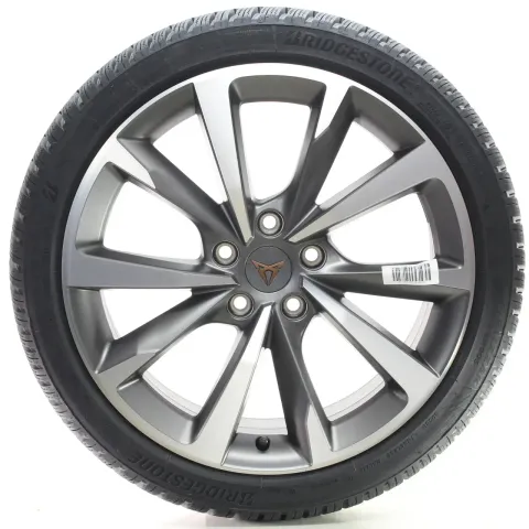 Background image for Seat Cupra Leon KL ST Winterräder Bridgestone 225/40R18 DOT24 NEU 5FA601025E