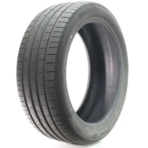 Background image for Sommerreifen Hankook Ventus S1 evo3 K127E ev * XL 225/45R18 95H DOT24 1Stk