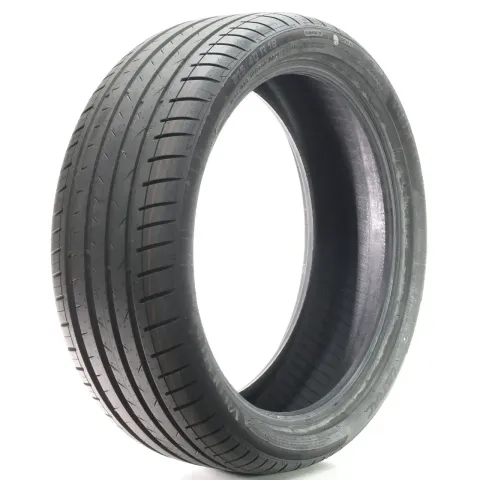 Background image for Sommerreifen Vredestein Ultrac * XL 215/40R18 89Y DOT24 DEMO 1Stk