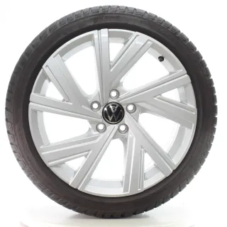 VW Golf 8 VIII GTD GTI R Winterräder Bergamo Pirelli 225/40R18 DOT25 5H0601025AB - Bild 4