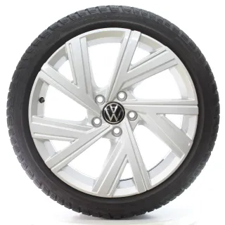 VW Golf 8 VIII GTI R CD1 Winterräder Bergamo Pirelli 225/40R18 DOT25 5H0601025AB - Bild 3