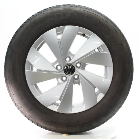Background image for VW Tayron R4 Tiguan CT1 Winterräder Belmont Vredestein 215/65R17 DOT25 571601025