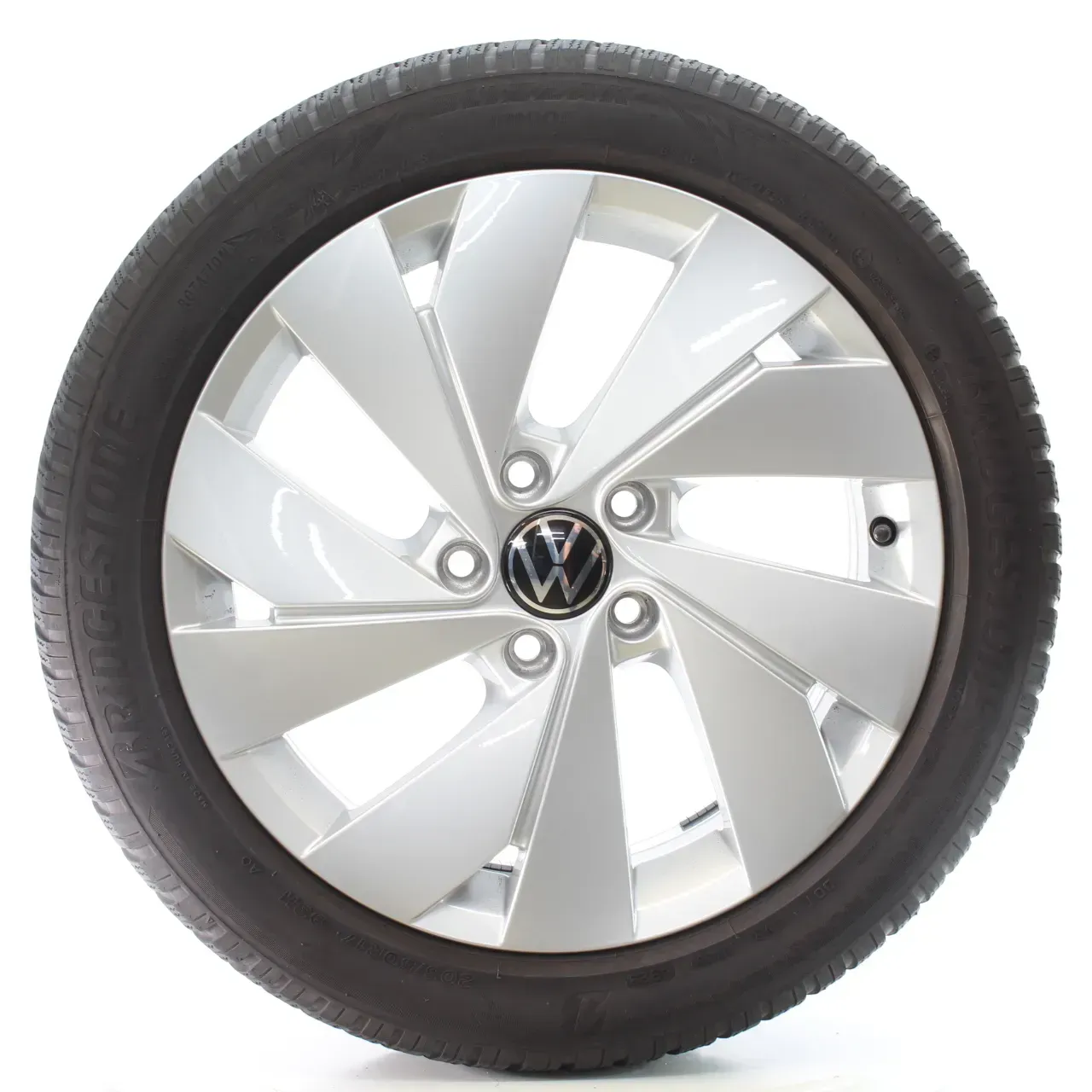 VW Golf 8 VIII CD1 CG5 Winterräder Belmont 205/50R17 93H DOT23 5H0601025B - Bild 1