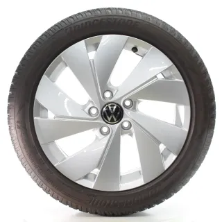 VW Golf 8 VIII CD1 Winterräder Belmont Bridgestone 205/50R17 DOT25 5H0601025B - Bild 4