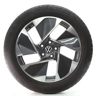 VW ID.3 E11 Winterräder East Derry Grau Glanz Bridgestone 215/55R18 10A601025C - Bild 3