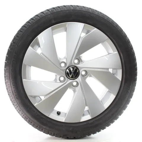 Background image for VW Golf 8 VIII CD1 CG5 Winterräder Belmont 205/50R17 93H DOT25 5H0601025B