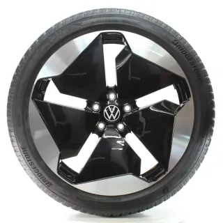 VW ID.3 E11 GTX Winterräder Sanya Schwarz Bridgestone 215/45R20 DOT25 10A601025T - Bild 3