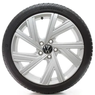 VW Golf 8 VIII CD1 Winterräder Bergamo Bridgestone 225/40R18 DOT25 5H0601025AB - Bild 4