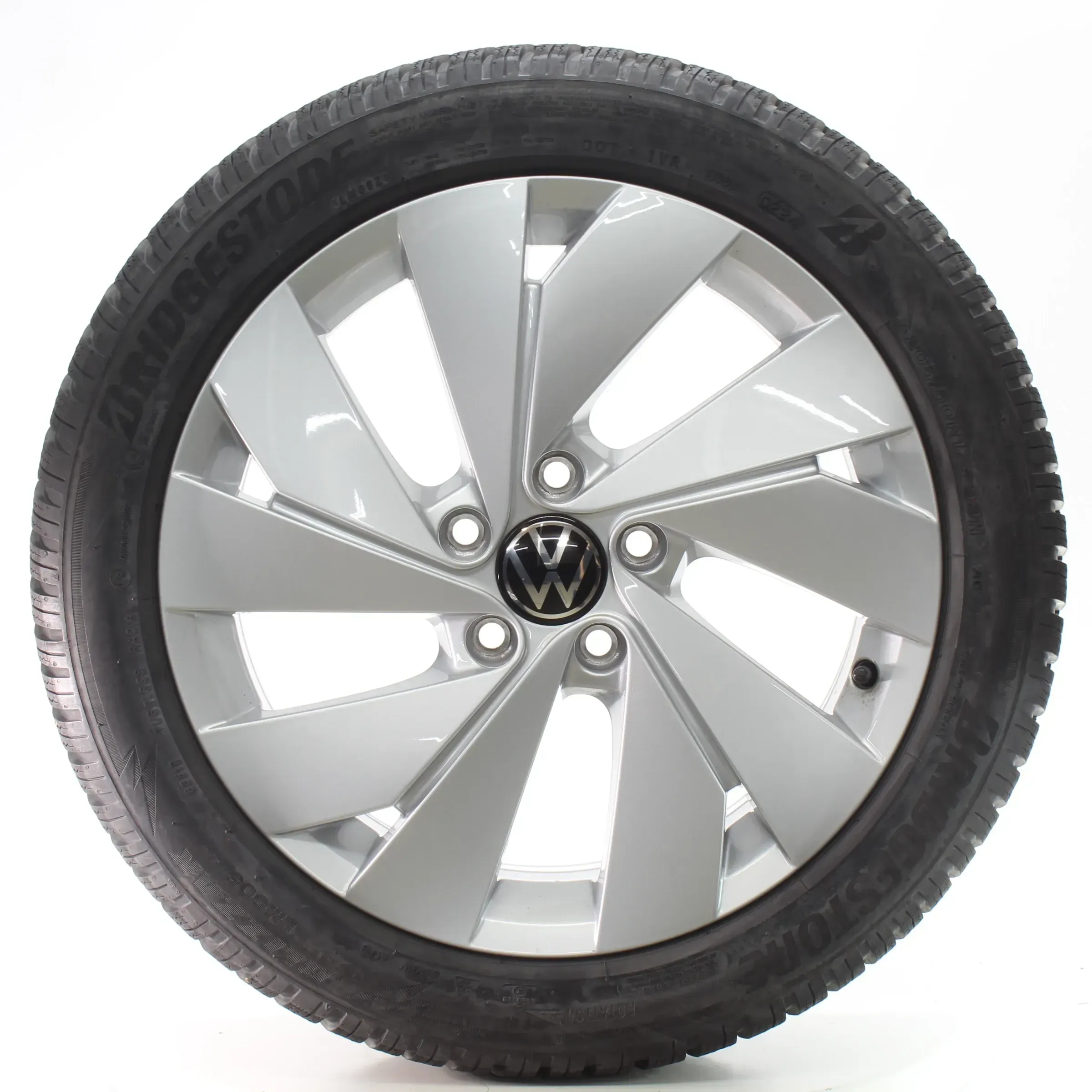 VW Golf 8 VIII GTI Winterräder Belmont Bridgestone 205/50R17 DOT24 5H0601025B - Bild 1