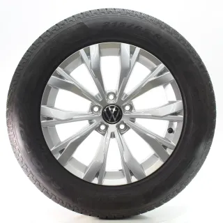 VW Tiguan II AD Winterräder Montana Pirelli 215/65R17 99H DOT23 5NA601025 - Bild 1