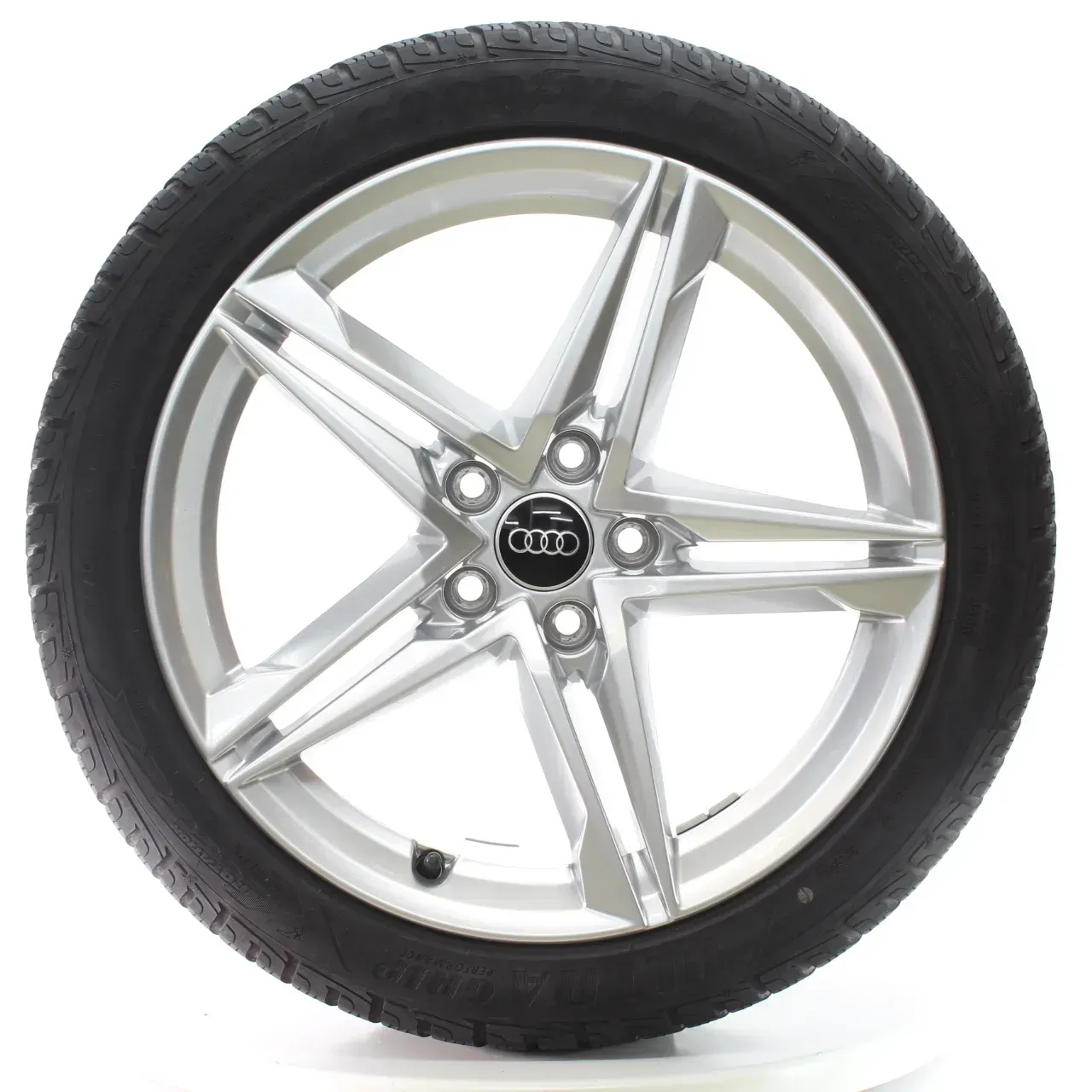 Audi A4 S4 8W Winterräder Sterndesign Goodyear 245/40R18 97V DOT23 8W0601025 - Bild 1
